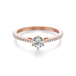 Pierścionek z różowego złota z diamentami